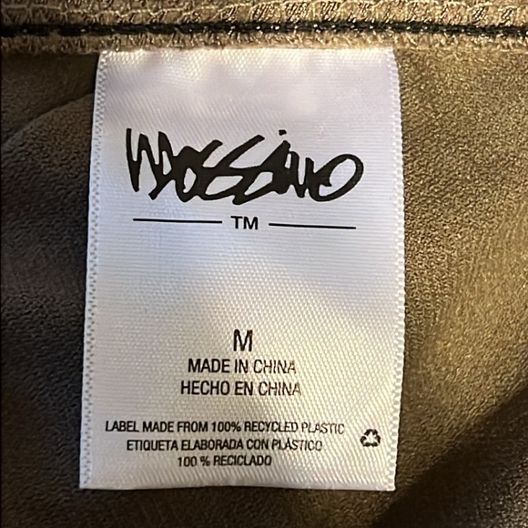 Mossimo Bikini top Size Medium with a back Tie - Picture 6 of 7